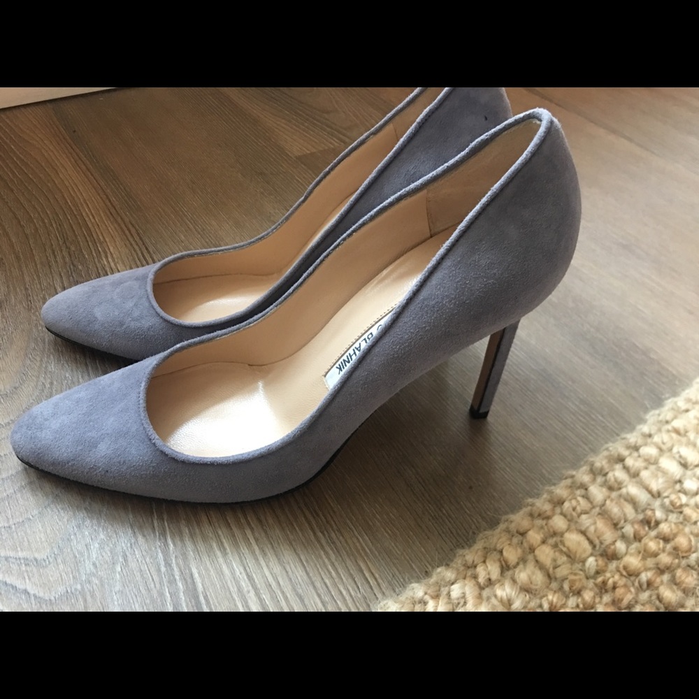 NEW Manolo Blahnik Bb suede pumps
